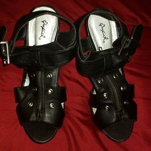 Platform peep toe heels